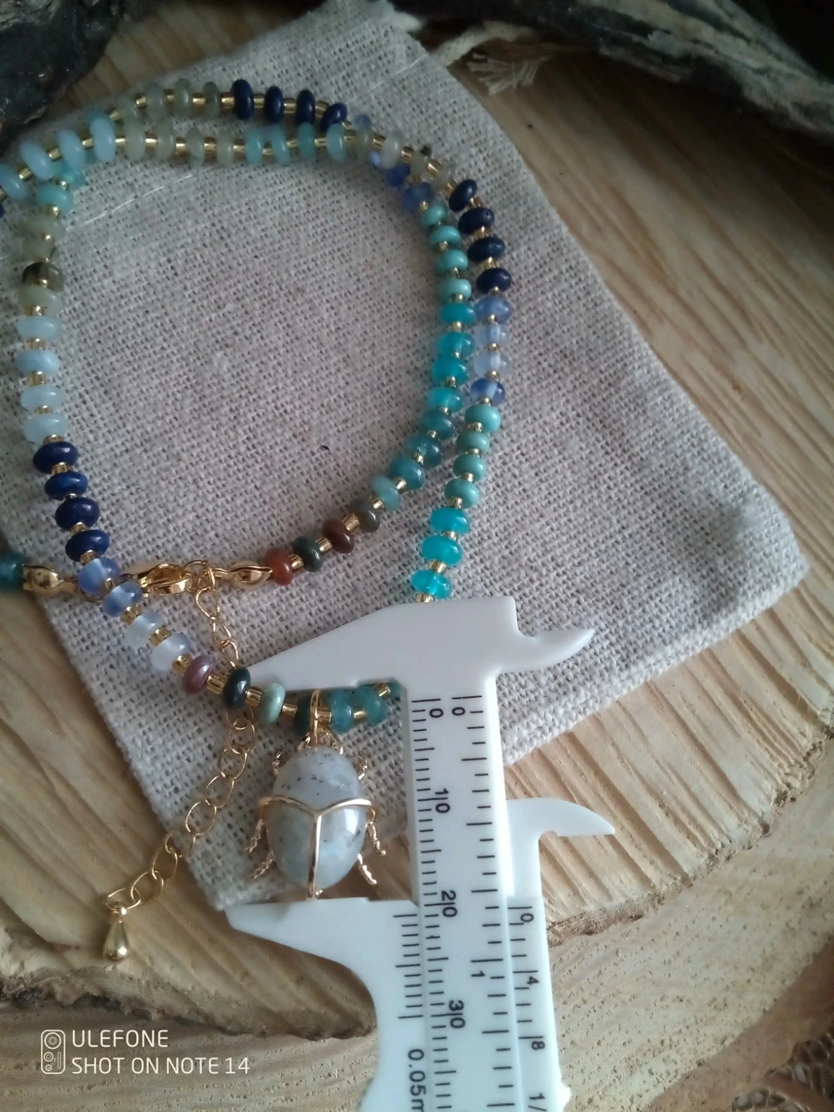 Collier pierres naturelles semi précieuses et scarabée en labradorite – photo 3